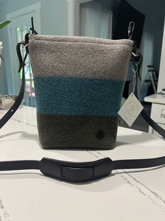 Coarse Cloth LTD Handbags - Coarse Cloth LTD Scout Wool Felt Colorblock Crossbody Bag - Gray, Teal & Olive
